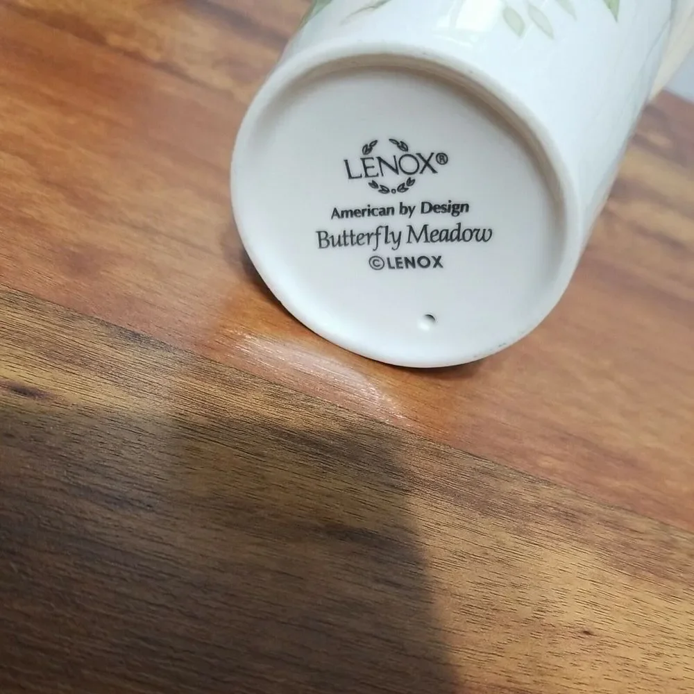 Lenox‎ Butterfly Meadow Thermal Travel Cup Mug with Silicone Lid -10 oz